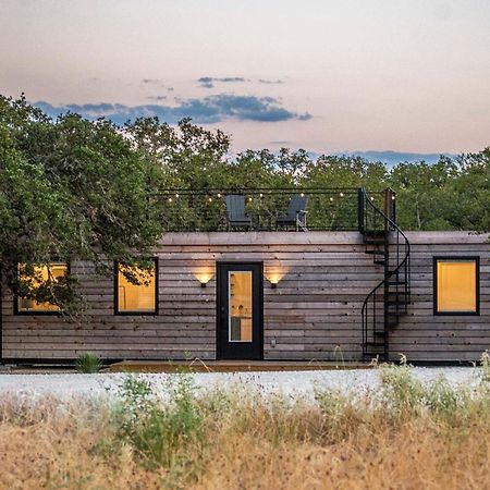 New! The Texas Longhorn-Luxury Container Home เฟรเดอริกส์เบิร์ก ภายนอก รูปภาพ