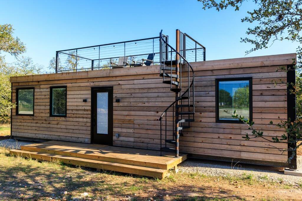 New! The Texas Longhorn-Luxury Container Home เฟรเดอริกส์เบิร์ก ภายนอก รูปภาพ