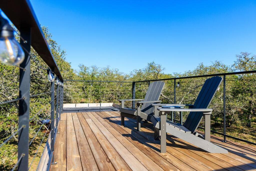 New! The Texas Longhorn-Luxury Container Home เฟรเดอริกส์เบิร์ก ภายนอก รูปภาพ